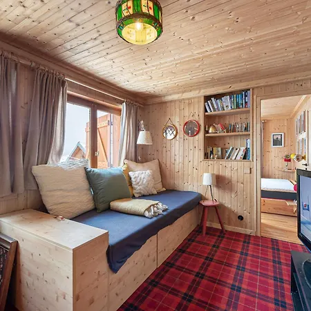 Chalet Mazot Confortable Dans Les Sapins, Skis Aux Pieds A - Fr-1-564-97 *