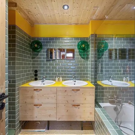 Шале Mazot Confortable Dans Les Sapins, Skis Aux Pieds A - Fr-1-564-97 Куршевель